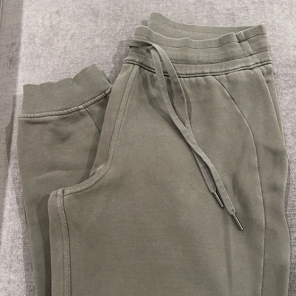 lululemon Scuba Jogger Pants - Army Green